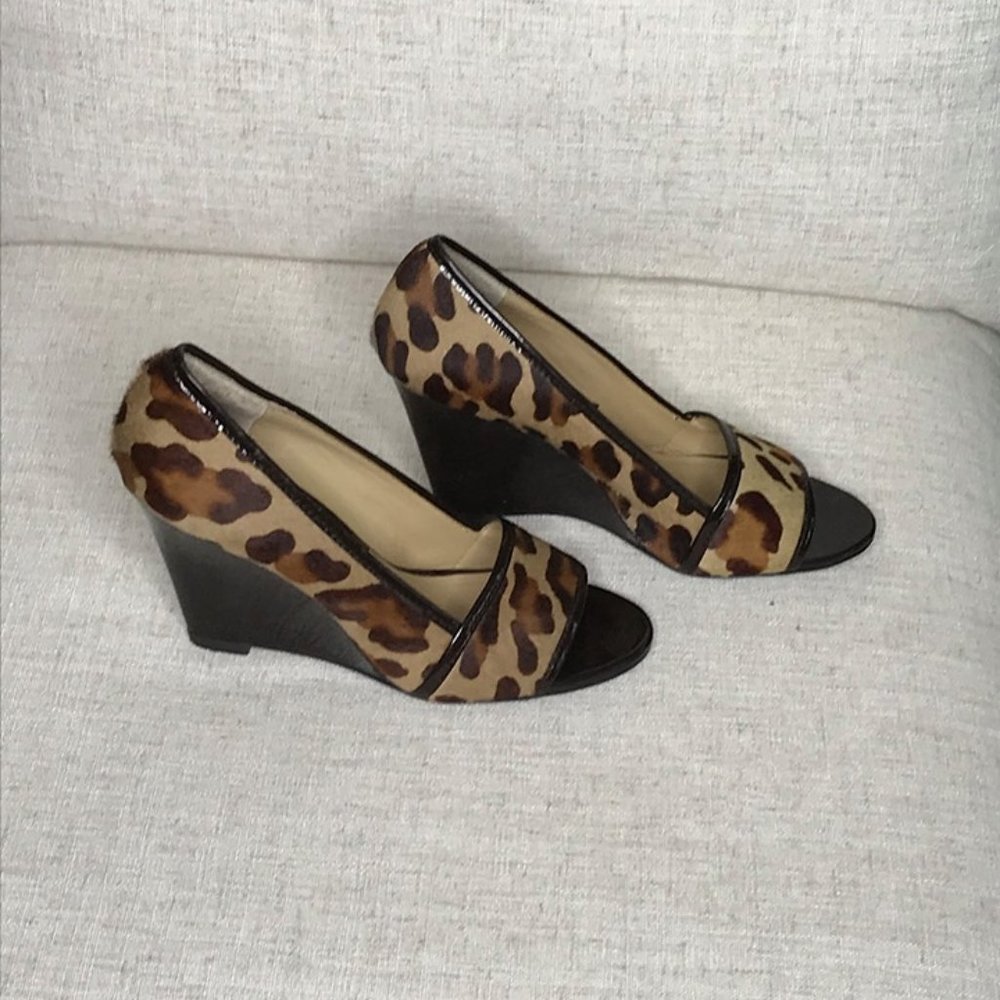 Animal Print Wedge Heel Open Toe (6.5M)
